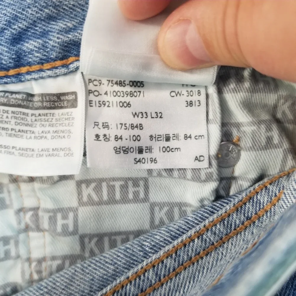 Kith Levis 501 Jeans Mens 33x32 Light Wash Distressed Ripped Button Fly Big E XX